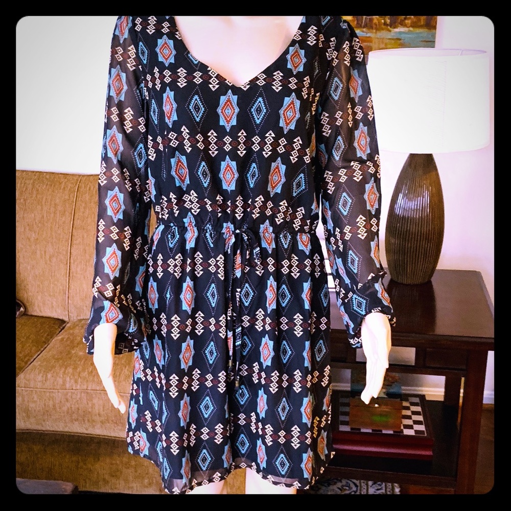 Super cute Forever 21 dress L gorgeous designer💕